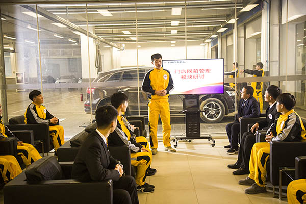 万通学子所学技能与市场接轨