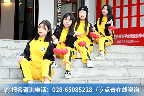 万通学子恭祝大家2020新年快乐 (2)