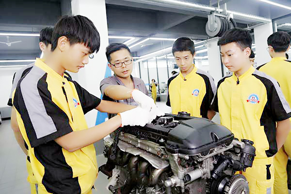 万通学子平时实训课现场图