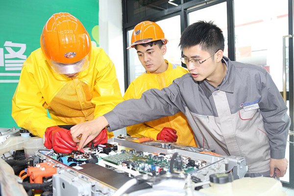 万通新能源实训课堂图