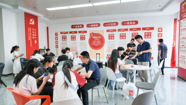 新征程已开启！成都万通2026级秋季班新生集中报到啦！